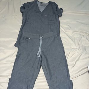 Figs Scrub Set